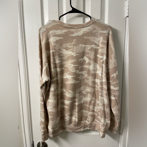 Athleta Crewneck - Picture 2 of 3